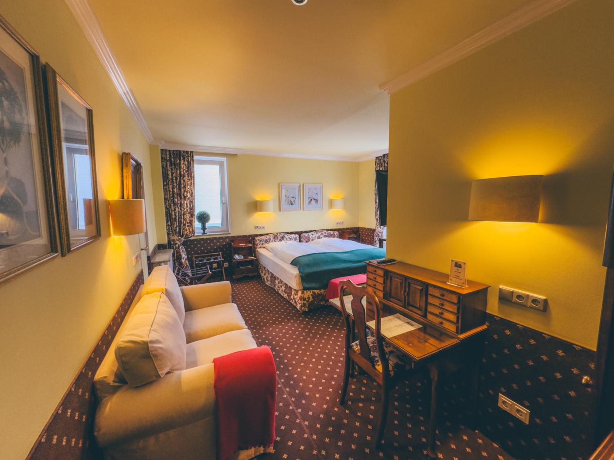 Hotel Mittelweg Хамбург Екстериор снимка