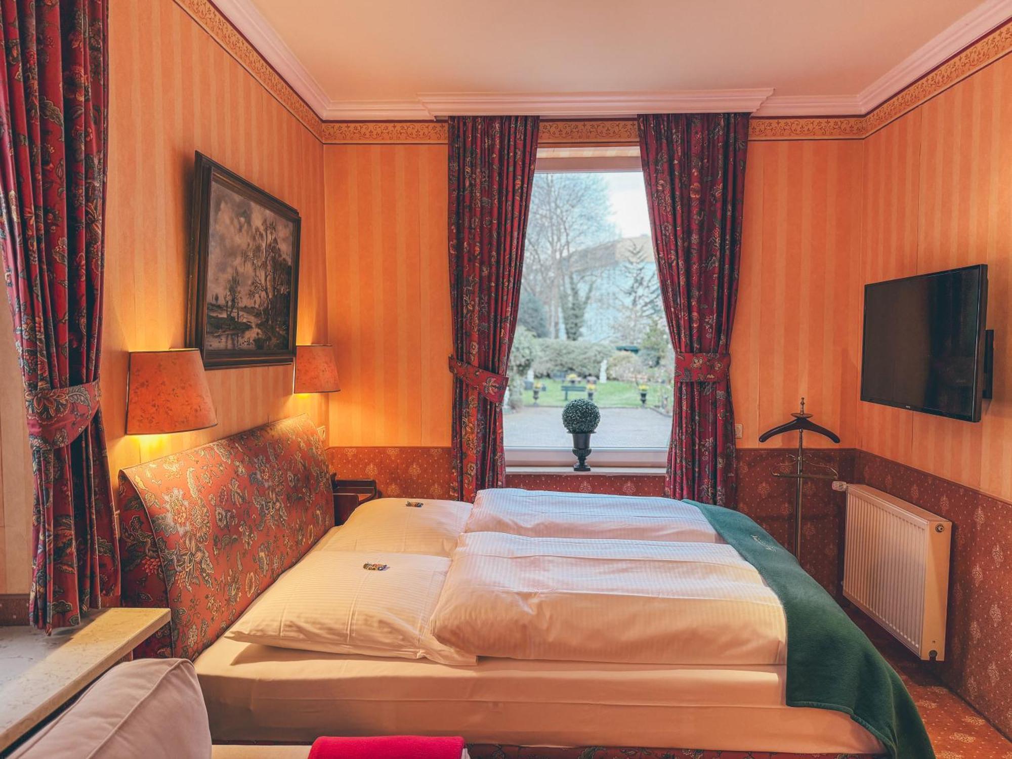 Hotel Mittelweg Хамбург Екстериор снимка