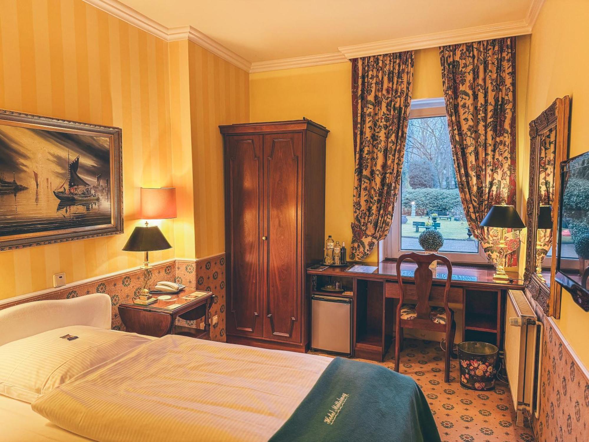Hotel Mittelweg Хамбург Стая снимка