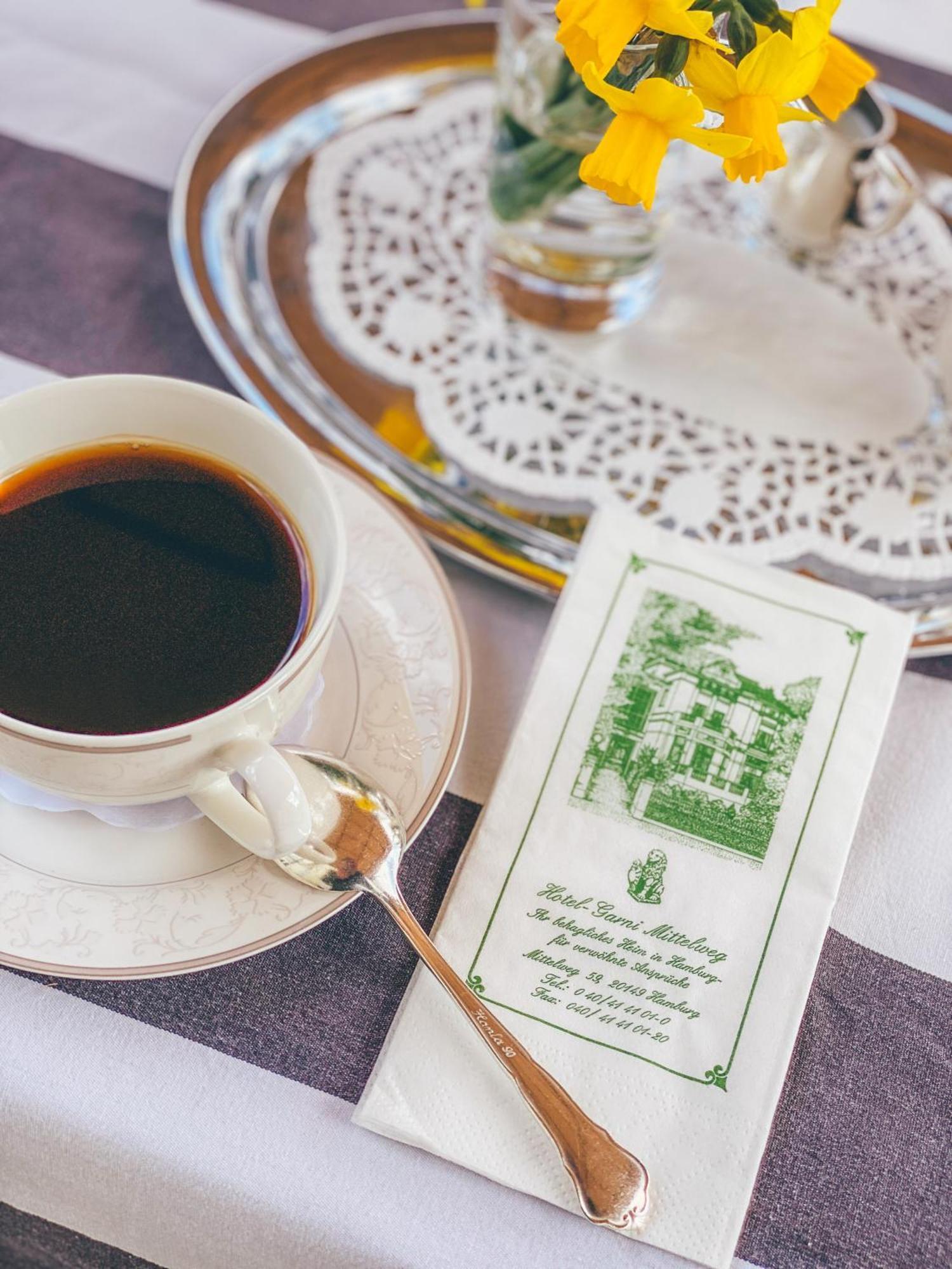 Hotel Mittelweg Хамбург Екстериор снимка