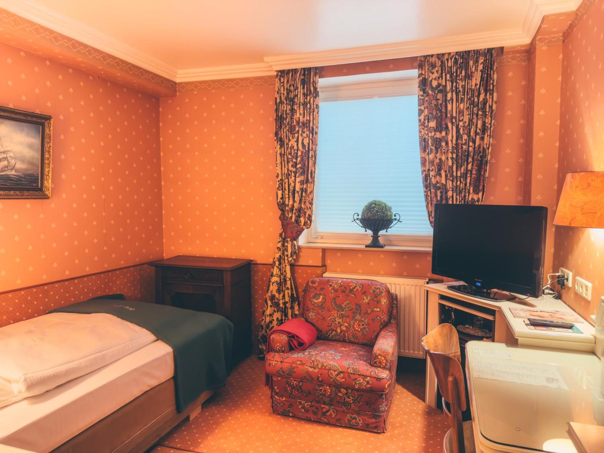 Hotel Mittelweg Хамбург Стая снимка